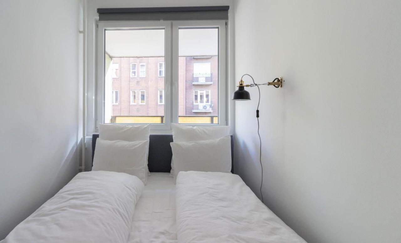 Standard Apartment By Hi5 - Madach Budapest Ngoại thất bức ảnh