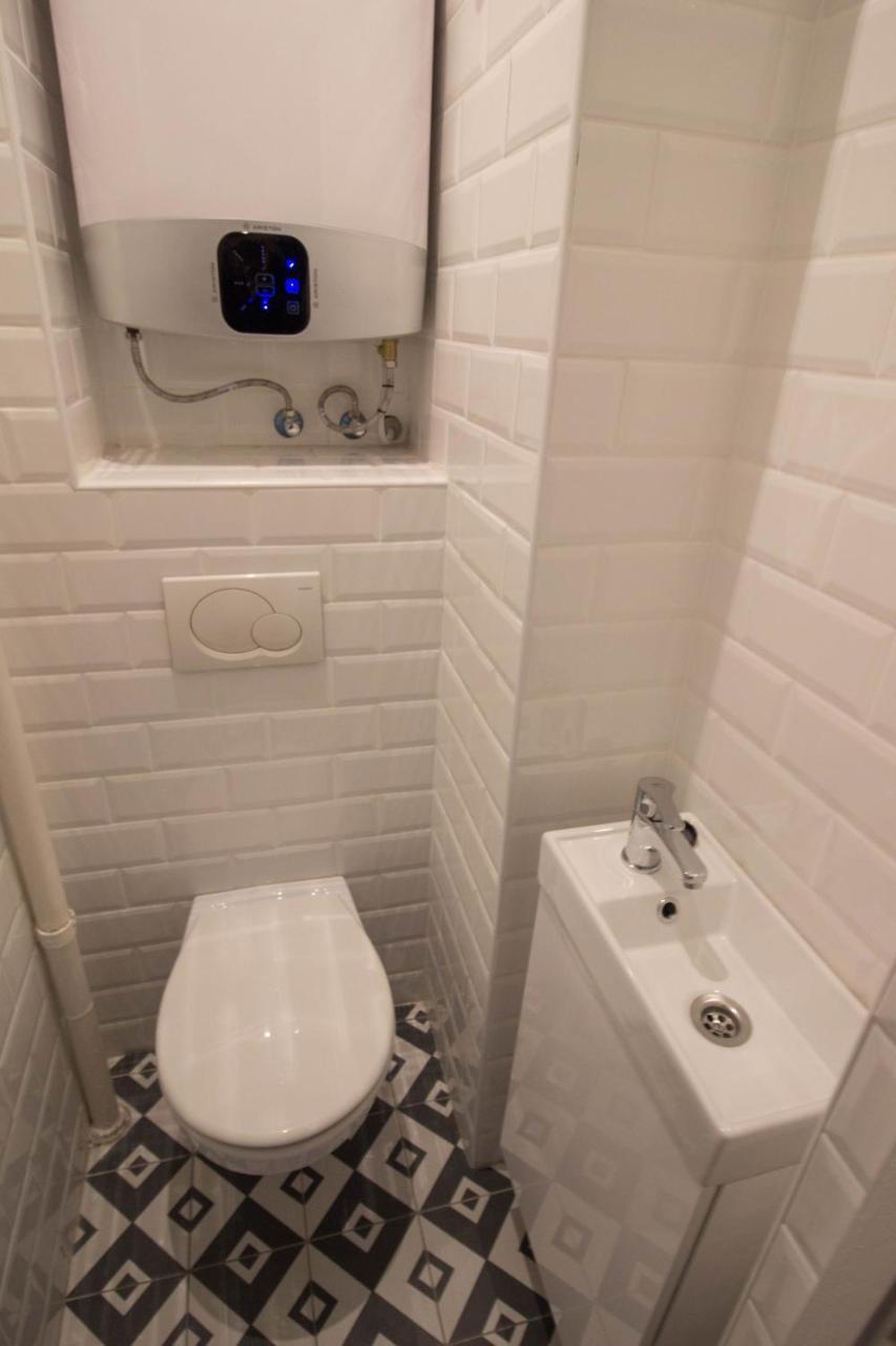 Standard Apartment By Hi5 - Madach Budapest Ngoại thất bức ảnh