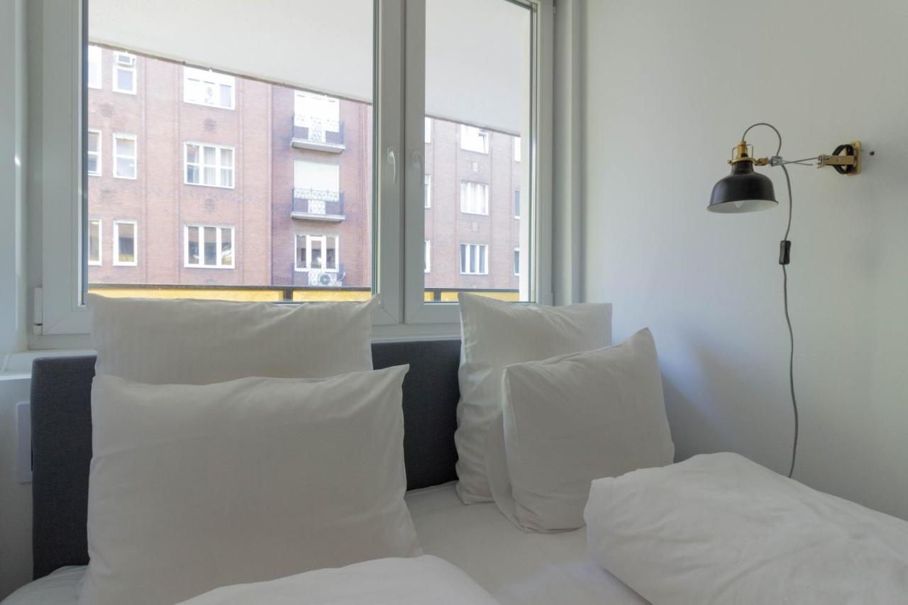 Standard Apartment By Hi5 - Madach Budapest Ngoại thất bức ảnh